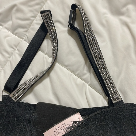 NEW Victoria’s Secret Very Sexy - Lightly-Lined Shine Strap Demi Bra size 34D - Picture 4 of 5